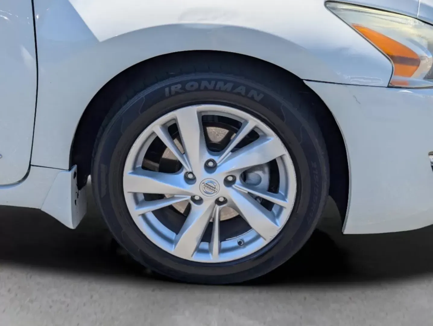 2015 /Beige Nissan Altima 2.5 SV (1N4AL3AP5FC) with an Other engine, located at 521 Old Farm Lane Rd, Prattville, AL, 36066, (334) 325-1505, 32.482460, -86.416367 - **Drive Your Future with the 2015 Nissan Altima Perfect for Your Lifestyle!**<br /> <br /> Are you in search of a reliable sedan that complements your lifestyle, whether it's daily commuting, family road trips, or simply navigating the urban landscape of Phenix City? Look no further! Gils Auto in P - Photo#8