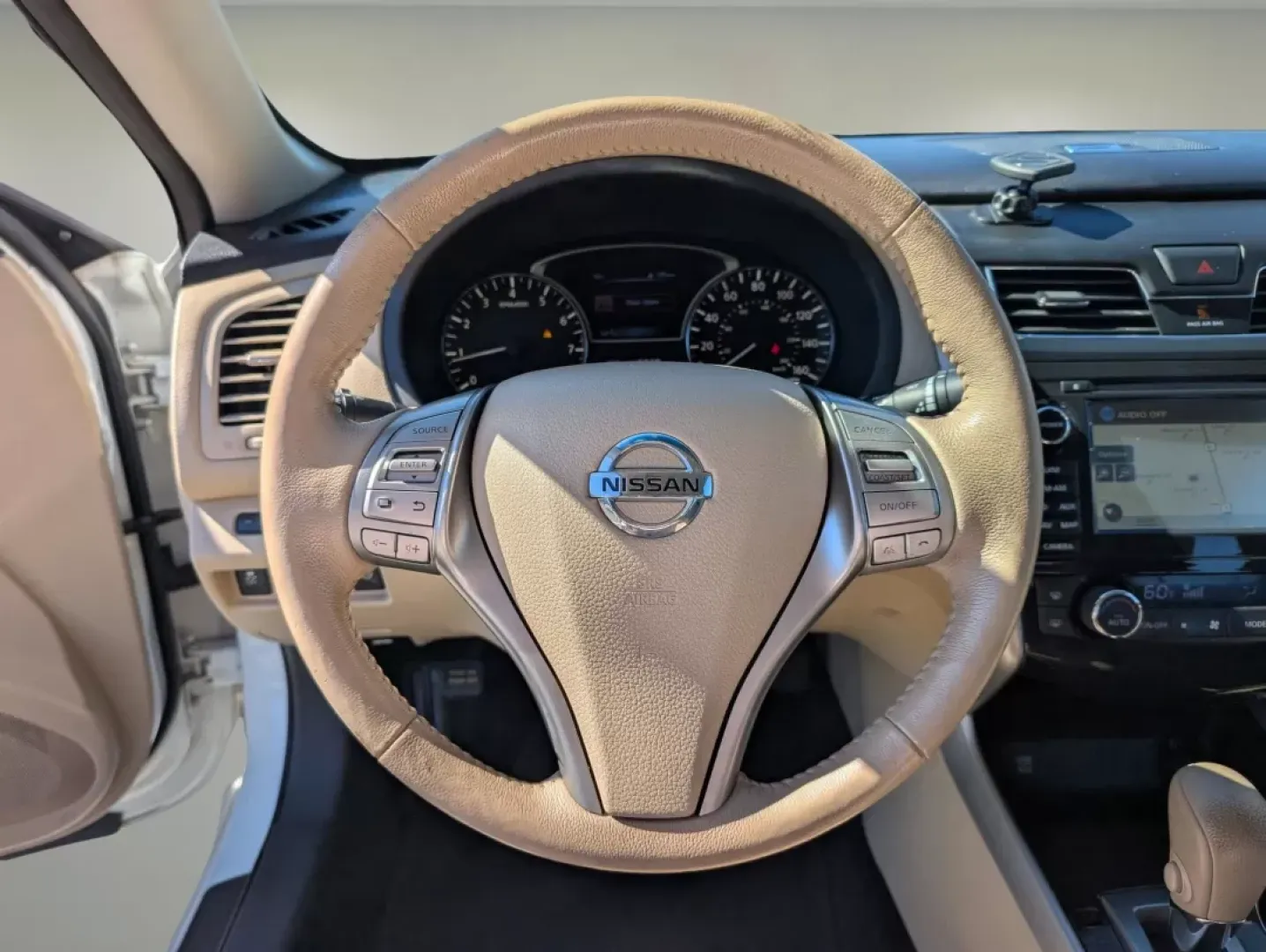 2015 /Beige Nissan Altima 2.5 SL (1N4AL3AP7FC) with an Other engine, located at 804 22nd Ave, Phenix City, AL, 36870, (334) 297-1860, 32.484749, -85.024475 - Are you ready to elevate your daily commute or weekend adventures? Look no further than this stunning 2015 Nissan Altima 2.5 SL, perfectly designed for both comfort and style. Ideal for budget-conscious buyers looking for reliable transportation, this sedan combines elegance with performance, making - Photo#14