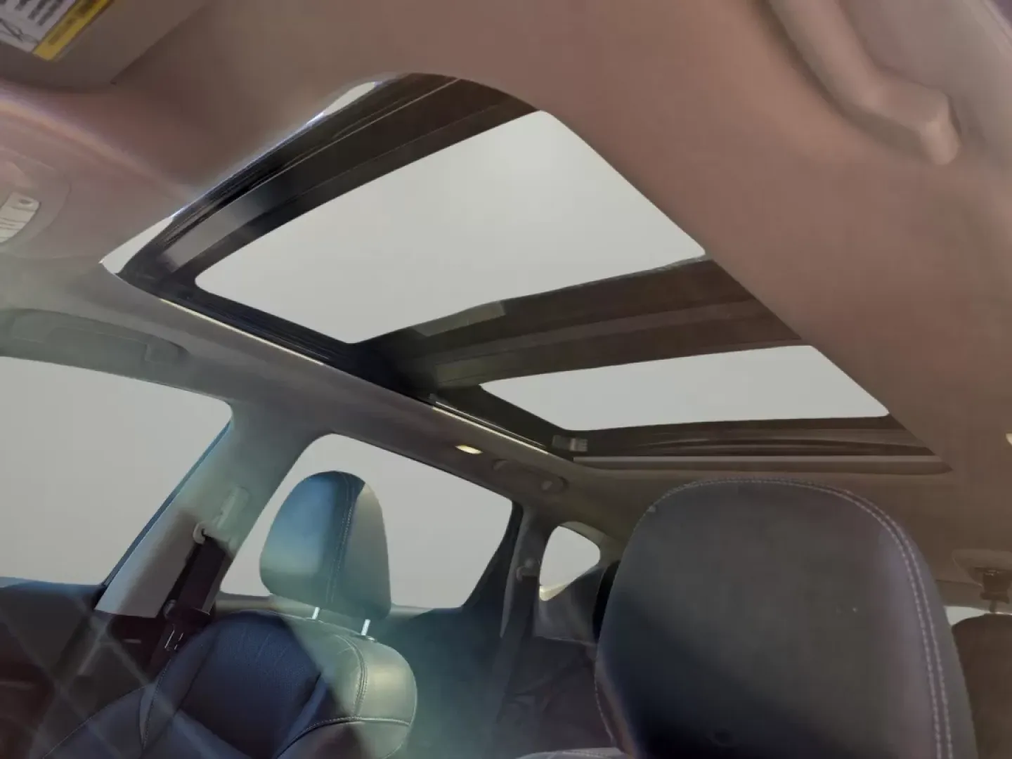 2015 /Black Nissan Murano SL (5N1AZ2MG3FN) with an Other engine, located at 521 Old Farm Lane Rd, Prattville, AL, 36066, (334) 325-1505, 32.482460, -86.416367 - **Discover the Perfect Family SUV: 2015 Nissan Murano SL at Gils Auto in Prattville, AL!**<br /> <br /> Are you in the market for a reliable vehicle that combines comfort, style, and versatility? Look no further than this stunning 2015 Nissan Murano SL, perfect for growing families and weekend adven - Photo#17