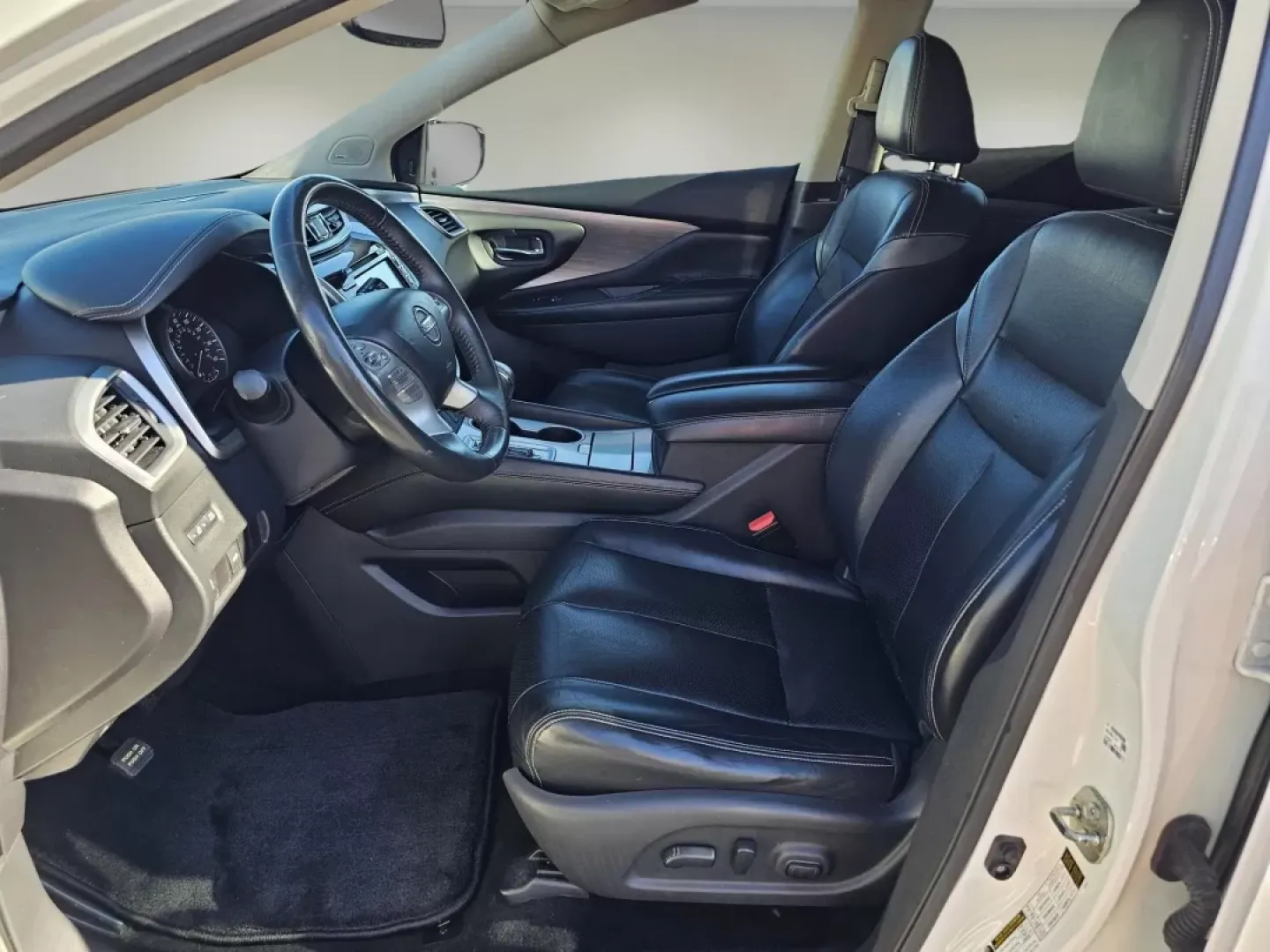 2015 /Black Nissan Murano SL (5N1AZ2MG2FN) with an Other engine, located at 804 22nd Ave, Phenix City, AL, 36870, (334) 297-1860, 32.484749, -85.024475 - **Elevate Your Lifestyle with the 2015 Nissan Murano SL at Gils Auto!** <br /> <br /> Are you ready to experience the perfect blend of comfort, style, and reliability? The 2015 Nissan Murano SL is here to elevate your daily commute, weekend getaways, or family adventures-all while ensuring you stay - Photo#9