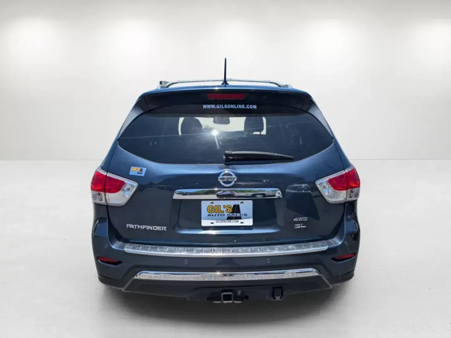 2015 /Charcoal Nissan Pathfinder SL (5N1AR2MM3FC) with an Regular Unleaded V-6 3.5 L/213 engine, 1-Speed CVT w/OD transmission, located at 5115 14th Ave., Columbus, GA, 31904, (706) 323-0345, 32.511494, -84.971046 - **Discover Your Next Adventure with the 2015 Nissan Pathfinder SL at Gils Auto - Columbus!**<br /> <br /> Are you ready for weekend getaways or daily commutes that blend comfort, style, and capability? The 2015 Nissan Pathfinder SL is the perfect SUV for families, adventurers, and anyone looking for - Photo#5