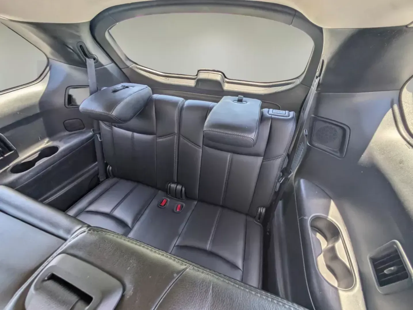2015 /Charcoal Nissan Pathfinder SL (5N1AR2MM3FC) with an Regular Unleaded V-6 3.5 L/213 engine, 1-Speed CVT w/OD transmission, located at 5115 14th Ave., Columbus, GA, 31904, (706) 323-0345, 32.511494, -84.971046 - **Discover Your Next Adventure with the 2015 Nissan Pathfinder SL at Gils Auto - Columbus!**<br /> <br /> Are you ready for weekend getaways or daily commutes that blend comfort, style, and capability? The 2015 Nissan Pathfinder SL is the perfect SUV for families, adventurers, and anyone looking for - Photo#11