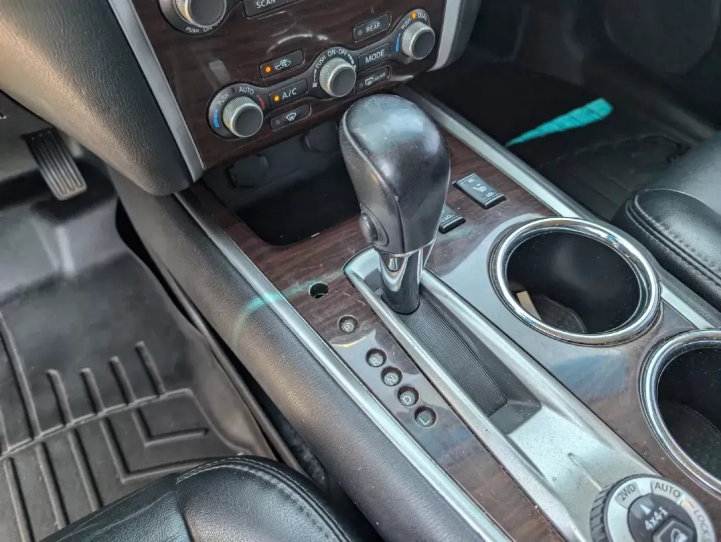2015 /Charcoal Nissan Pathfinder SL (5N1AR2MM3FC) with an Regular Unleaded V-6 3.5 L/213 engine, 1-Speed CVT w/OD transmission, located at 5115 14th Ave., Columbus, GA, 31904, (706) 323-0345, 32.511494, -84.971046 - **Discover Your Next Adventure with the 2015 Nissan Pathfinder SL at Gils Auto - Columbus!**<br /> <br /> Are you ready for weekend getaways or daily commutes that blend comfort, style, and capability? The 2015 Nissan Pathfinder SL is the perfect SUV for families, adventurers, and anyone looking for - Photo#14