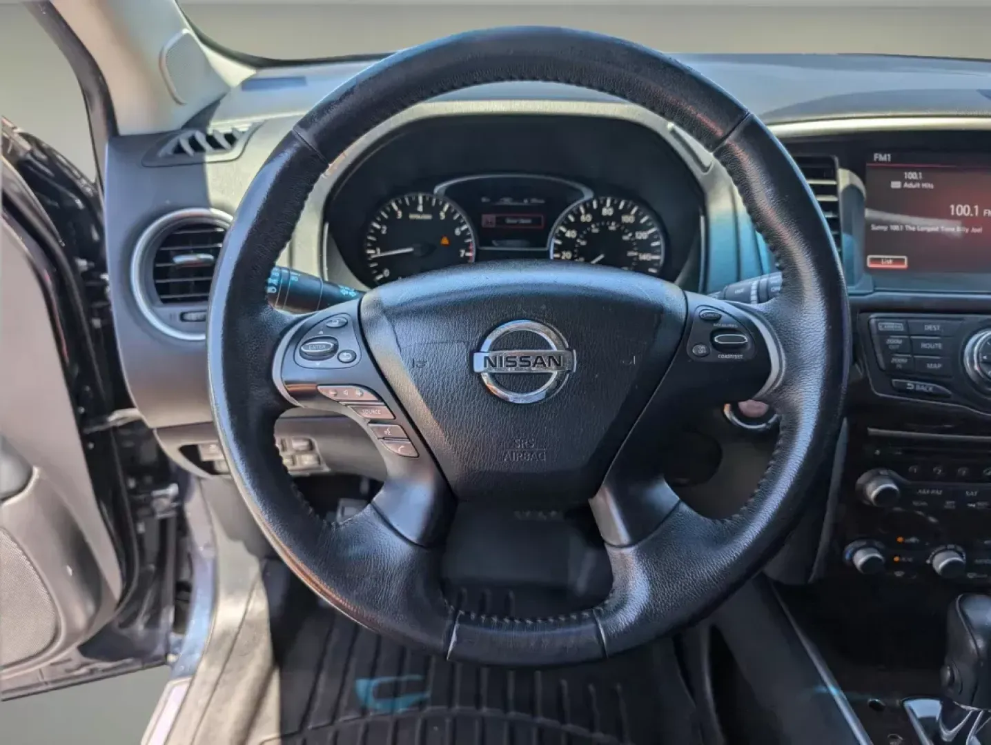 2015 /Charcoal Nissan Pathfinder SL (5N1AR2MM3FC) with an Regular Unleaded V-6 3.5 L/213 engine, 1-Speed CVT w/OD transmission, located at 5115 14th Ave., Columbus, GA, 31904, (706) 323-0345, 32.511494, -84.971046 - **Discover Your Next Adventure with the 2015 Nissan Pathfinder SL at Gils Auto - Columbus!**<br /> <br /> Are you ready for weekend getaways or daily commutes that blend comfort, style, and capability? The 2015 Nissan Pathfinder SL is the perfect SUV for families, adventurers, and anyone looking for - Photo#16