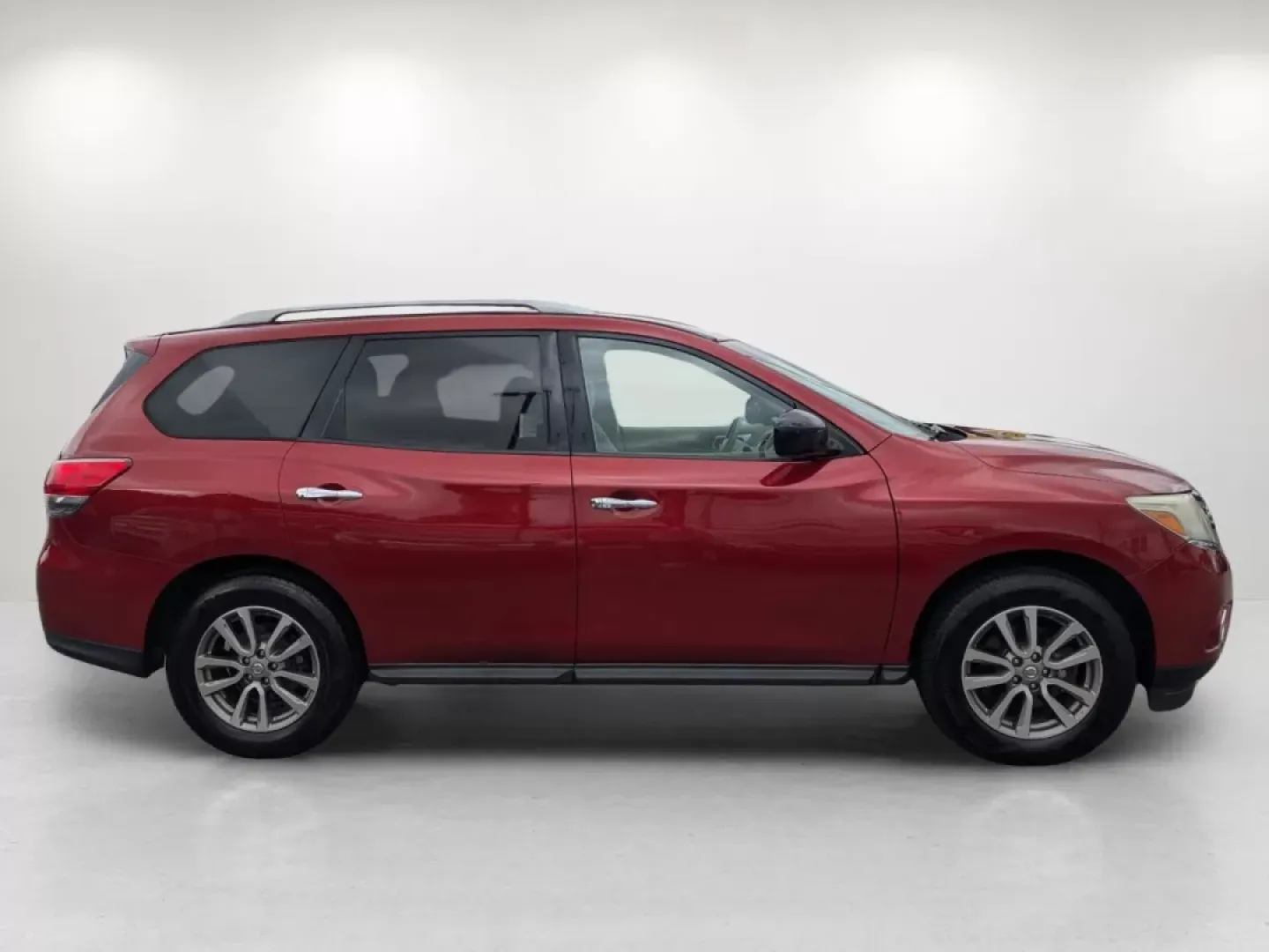 2015 Nissan Pathfinder SV (5N1AR2MN3FC) with an Other engine, located at 5115 14th Ave., Columbus, GA, 31904, (706) 323-0345, 32.511494, -84.971046 - 2015 Nissan Pathfinder SV - Photo#3