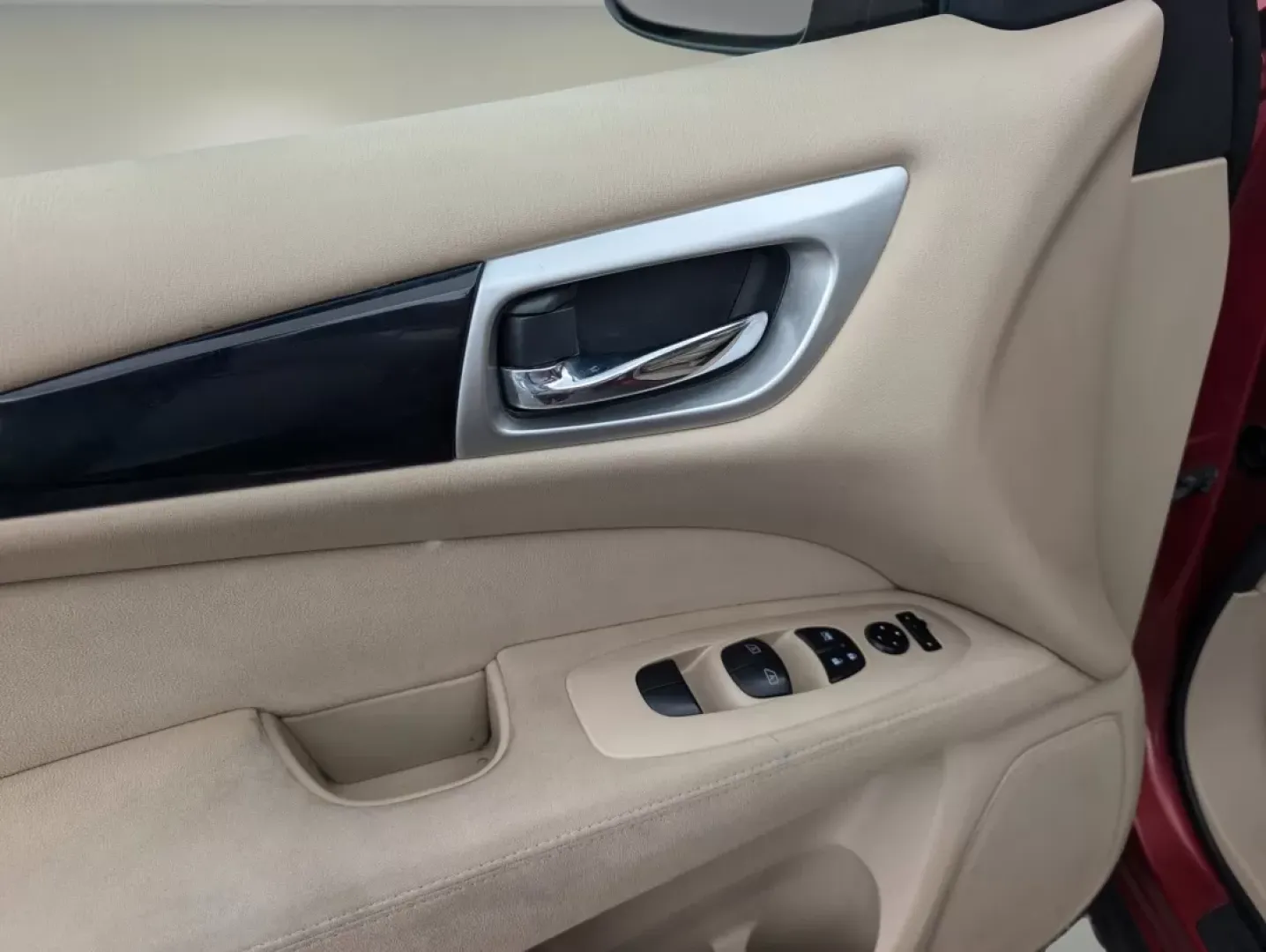 2015 Nissan Pathfinder SV (5N1AR2MN3FC) with an Other engine, located at 5115 14th Ave., Columbus, GA, 31904, (706) 323-0345, 32.511494, -84.971046 - 2015 Nissan Pathfinder SV - Photo#8