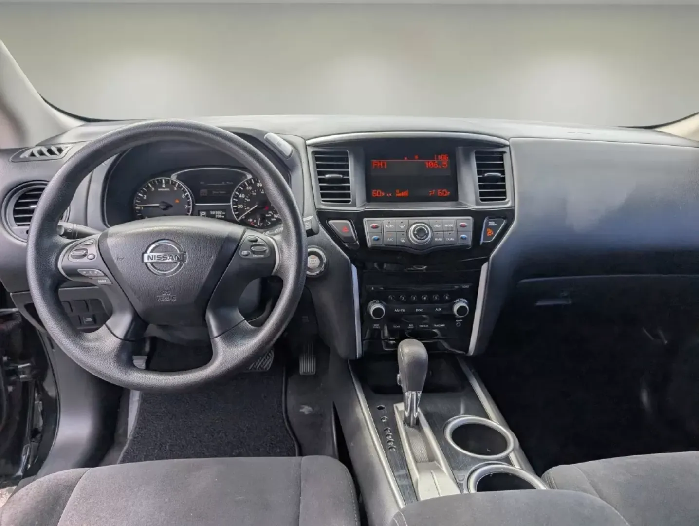 2015 /Charcoal Nissan Pathfinder S (5N1AR2MN4FC) with an Other engine, located at 521 Old Farm Lane Rd, Prattville, AL, 36066, (334) 325-1505, 32.482460, -86.416367 - **Discover Your Next Adventure with the 2015 Nissan Pathfinder at Gils Auto Phenix City** <br /> If you're searching for a reliable SUV that can comfortably accommodate the entire family while also being perfect for weekend getaways, look no further than the 2015 Nissan Pathfinder! This versatile - Photo#12