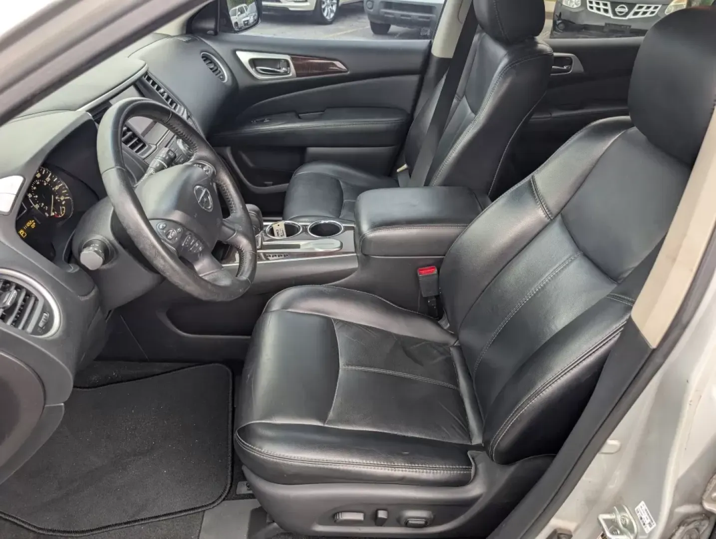 2015 /Charcoal Nissan Pathfinder SL (5N1AR2MN5FC) with an Other engine, located at 3959 U.S. 80 W, Phenix City, AL, 36870, (334) 297-4885, 32.469296, -85.135185 - **Experience Adventure with the 2015 Nissan Pathfinder SL at Gils Auto - Phenix City!**<br /> <br /> Are you ready to elevate your family trips, weekend getaways, or daily commutes? The 2015 Nissan Pathfinder SL is your ticket to an exciting lifestyle filled with adventure and comfort. Perfect for g - Photo#10