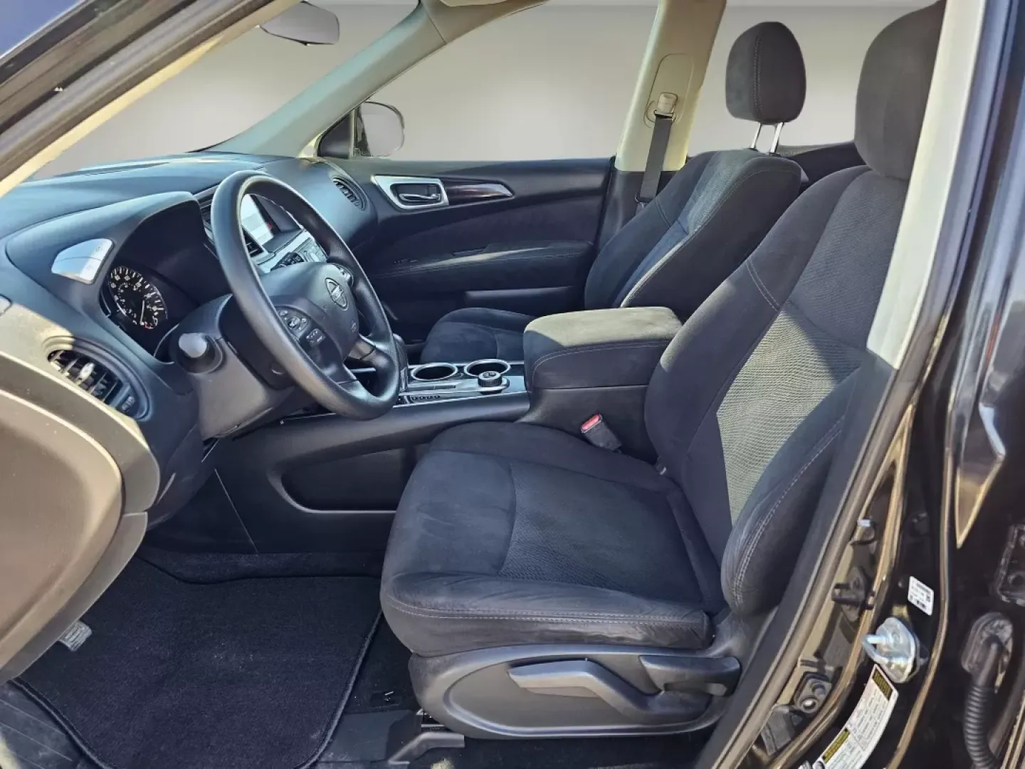 2015 /Charcoal Nissan Pathfinder S (5N1AR2MM6FC) with an Other engine, located at 804 22nd Ave, Phenix City, AL, 36870, (334) 297-1860, 32.484749, -85.024475 - **Explore the Great Outdoors with the 2015 Nissan Pathfinder S! Perfect for Weekend Adventures and Growing Families!**<br /> <br /> Are you ready to elevate your family outings and weekend getaways? Introducing the 2015 Nissan Pathfinder S, a versatile and spacious SUV designed for both adventure an - Photo#9