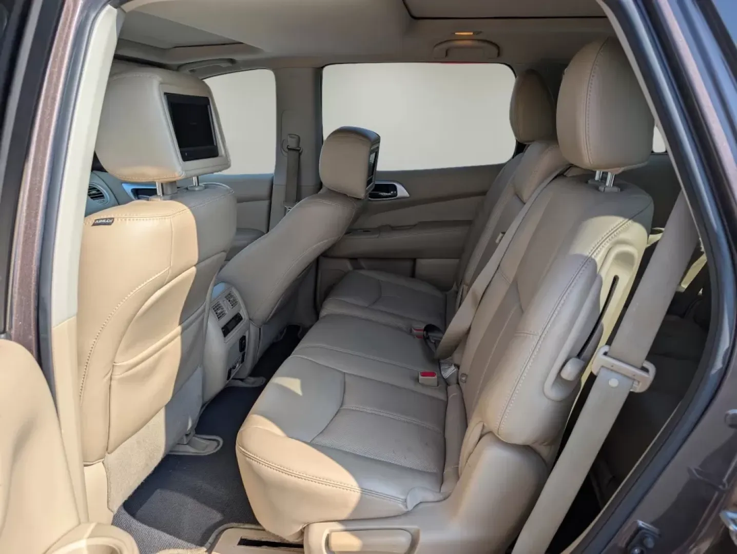 2015 /Almond Nissan Pathfinder Platinum (5N1AR2MN9FC) with an Other engine, located at 3959 U.S. 80 W, Phenix City, AL, 36870, (334) 297-4885, 32.469296, -85.135185 - **Unleash Adventure with the 2015 Nissan Pathfinder Platinum at Gils Auto in Phenix City, AL!**<br /> <br /> Are you ready for family road trips that create lasting memories? The 2015 Nissan Pathfinder Platinum is your perfect companion for weekend getaways, daily commutes, and everything in between - Photo#11