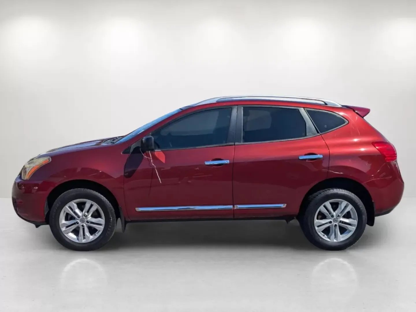 2015 /Gray Nissan Rogue S (JN8AS5MT4FW) with an Other engine, located at 1430 Gateway Drive, Opelika, AL, 36801, (334) 239-0944, 32.637871, -85.409790 - **Embrace Adventure with the 2015 Nissan Rogue Select Perfect for Your Next Family Getaway!**<br /> <br /> If you're seeking a vehicle that effortlessly blends comfort, style, and functionality, look no further than this 2015 Nissan Rogue Select S. This SUV is tailored for growing families, making - Photo#1