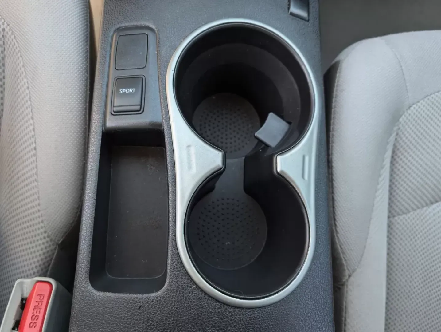 2015 /Gray Nissan Rogue S (JN8AS5MT4FW) with an Other engine, located at 1430 Gateway Drive, Opelika, AL, 36801, (334) 239-0944, 32.637871, -85.409790 - **Embrace Adventure with the 2015 Nissan Rogue Select Perfect for Your Next Family Getaway!**<br /> <br /> If you're seeking a vehicle that effortlessly blends comfort, style, and functionality, look no further than this 2015 Nissan Rogue Select S. This SUV is tailored for growing families, making - Photo#11