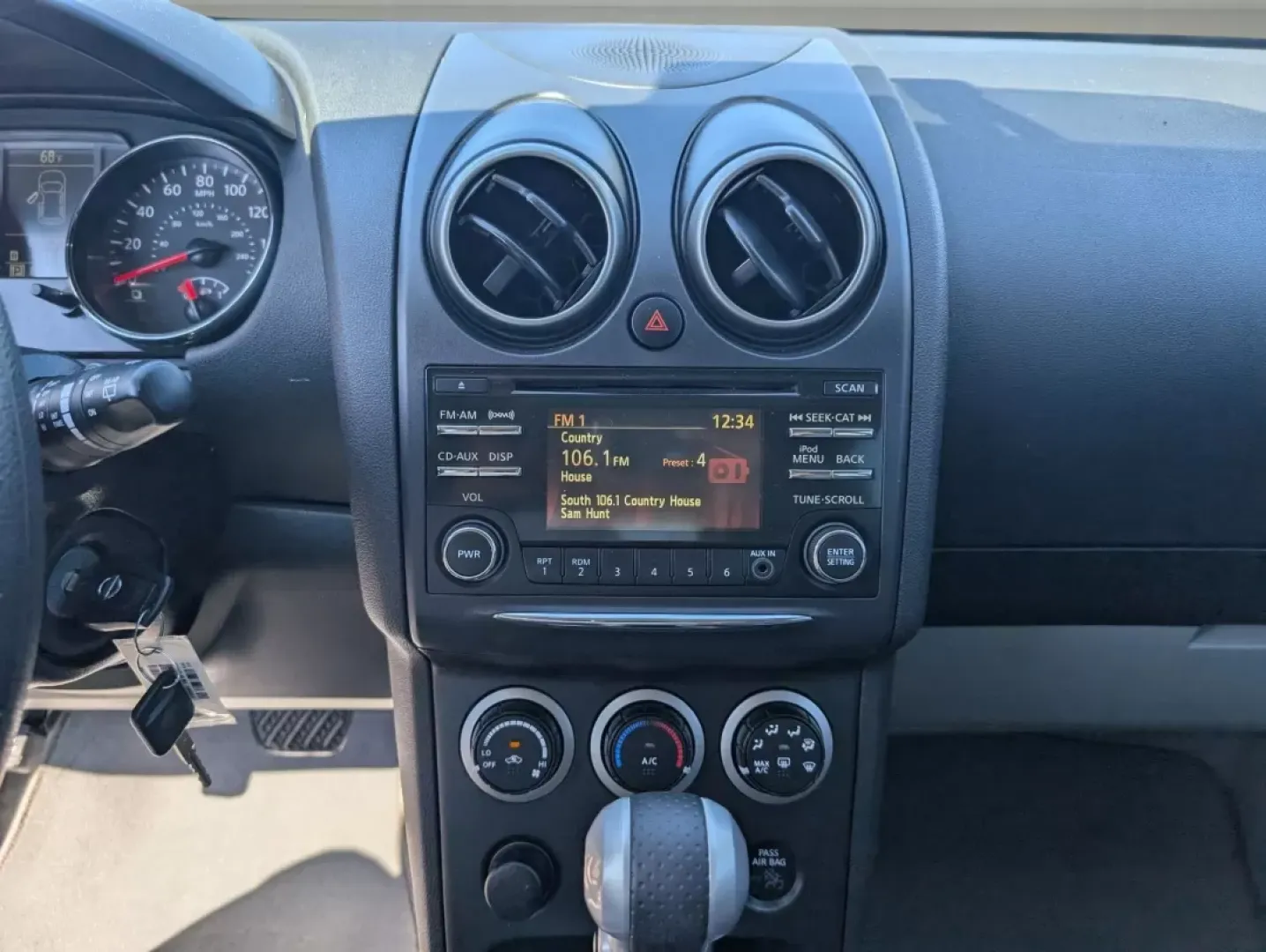 2015 /Gray Nissan Rogue S (JN8AS5MT4FW) with an Other engine, located at 1430 Gateway Drive, Opelika, AL, 36801, (334) 239-0944, 32.637871, -85.409790 - **Embrace Adventure with the 2015 Nissan Rogue Select Perfect for Your Next Family Getaway!**<br /> <br /> If you're seeking a vehicle that effortlessly blends comfort, style, and functionality, look no further than this 2015 Nissan Rogue Select S. This SUV is tailored for growing families, making - Photo#13