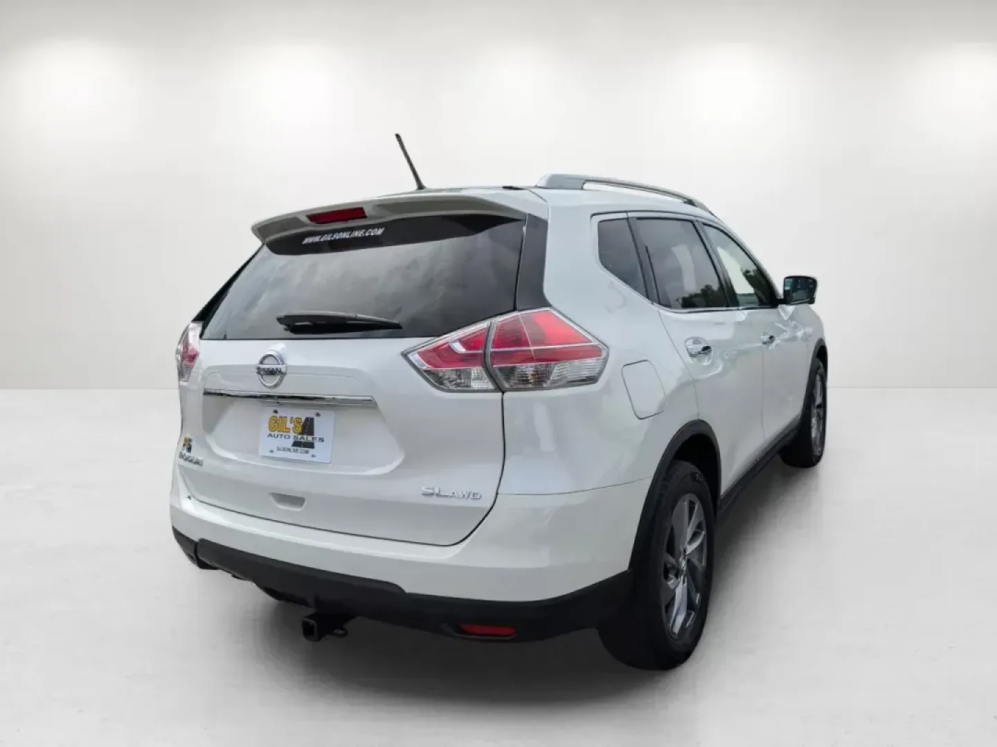 2015 /Almond Nissan Rogue SL (5N1AT2MV2FC) with an Other engine, located at 1430 Gateway Drive, Opelika, AL, 36801, (334) 239-0944, 32.637871, -85.409790 - Looking for a versatile vehicle that can seamlessly transition from daily commutes to weekend adventures? Look no further than this stunning 2015 Nissan Rogue SL, now available at Gils Auto in Opelika, AL! This SUV is perfect for growing families, budget-conscious buyers, or anyone who craves a reli - Photo#4