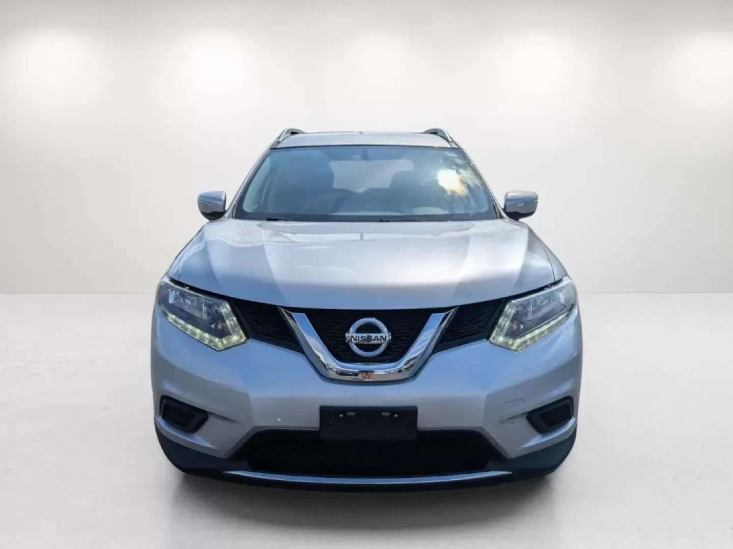 2015 /Charcoal Nissan Rogue SV (KNMAT2MV9FP) with an Other engine, located at 7000 Northlake Connector, Columbus, GA, 31904, (706) 987-8085, 32.524975, -84.978134 - ### Experience Adventure in Comfort: 2015 Nissan Rogue SV AWD at Gils Auto in Phenix City, AL<br /> <br /> Are you on the hunt for a versatile and reliable SUV that fits seamlessly into your lifestyle? Look no further than this stunning 2015 Nissan Rogue SV AWD, available now at Gils Auto in Phenix - Photo#1