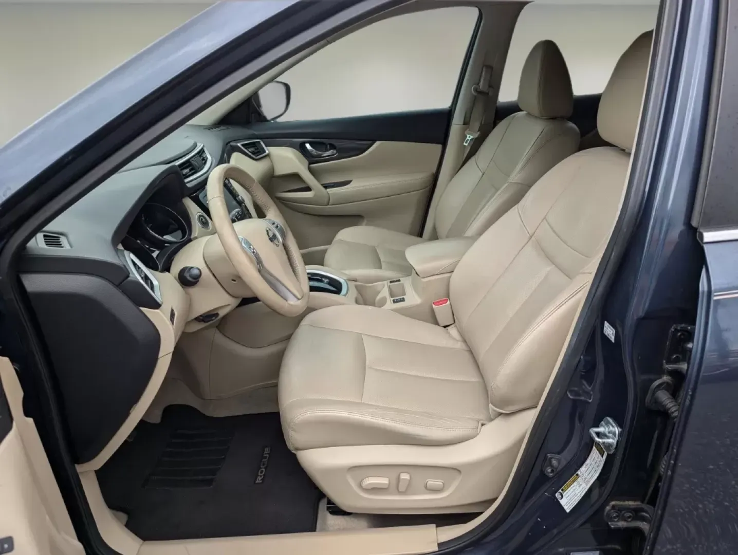 2015 /Almond Nissan Rogue SL (5N1AT2MT1FC) with an Other engine, located at 7000 Northlake Connector, Columbus, GA, 31904, (706) 987-8085, 32.524975, -84.978134 - **Discover Your Next Adventure with the 2015 Nissan Rogue at Gils Auto!**<br /> <br /> Are you ready to upgrade your driving experience? Whether you're a growing family looking for spacious comfort, a weekend warrior seeking adventure, or a daily commuter wanting efficiency and style, the 2015 Nissa - Photo#8