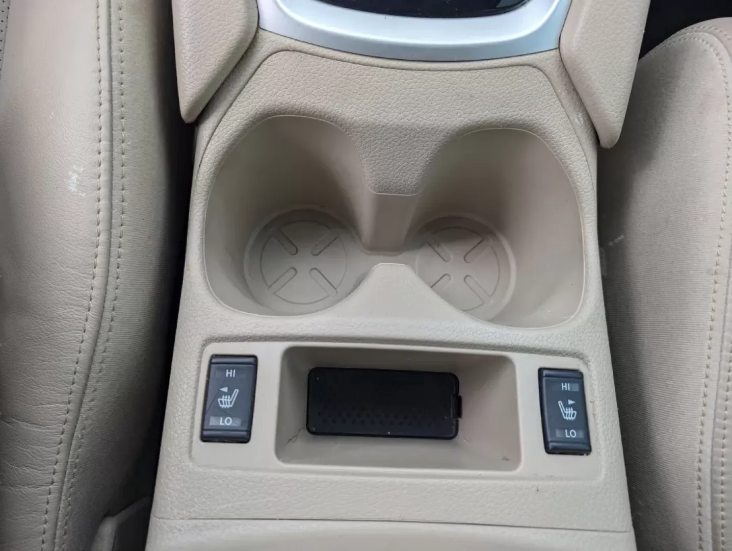 2015 /Almond Nissan Rogue SL (5N1AT2MT1FC) with an Other engine, located at 7000 Northlake Connector, Columbus, GA, 31904, (706) 987-8085, 32.524975, -84.978134 - **Discover Your Next Adventure with the 2015 Nissan Rogue at Gils Auto!**<br /> <br /> Are you ready to upgrade your driving experience? Whether you're a growing family looking for spacious comfort, a weekend warrior seeking adventure, or a daily commuter wanting efficiency and style, the 2015 Nissa - Photo#11