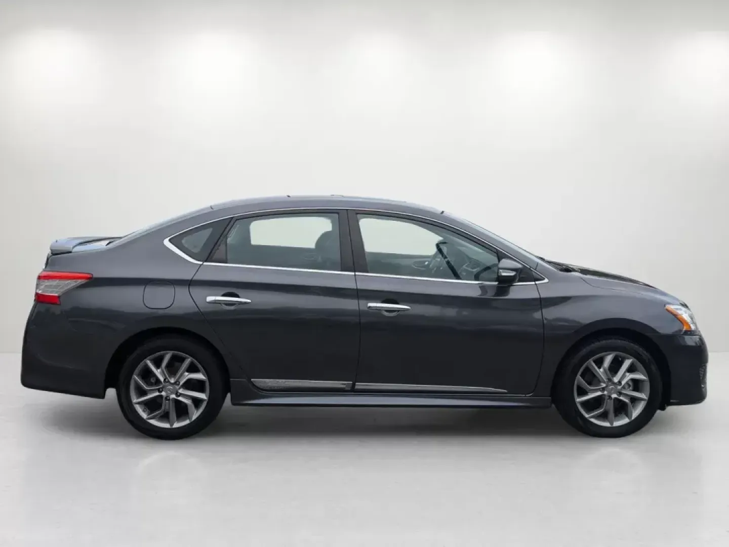 2015 /Charcoal Nissan Sentra SR (3N1AB7AP5FY) with an Other engine, located at 7000 Northlake Connector, Columbus, GA, 31904, (706) 987-8085, 32.524975, -84.978134 - If you're in the market for a reliable sedan that can seamlessly fit into your busy lifestyle, look no further than this 2015 Nissan Sentra SR at Gils Auto - Columbus #2. Located at 7000 Northlake Connector, Columbus, GA 31904, our Buy Here Pay Here dealership specializes in helping individuals from - Photo#3