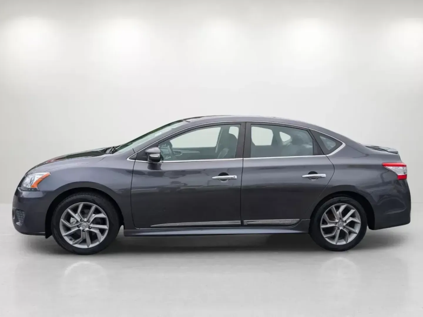2015 /Charcoal Nissan Sentra SR (3N1AB7AP5FY) with an Other engine, located at 7000 Northlake Connector, Columbus, GA, 31904, (706) 987-8085, 32.524975, -84.978134 - If you're in the market for a reliable sedan that can seamlessly fit into your busy lifestyle, look no further than this 2015 Nissan Sentra SR at Gils Auto - Columbus #2. Located at 7000 Northlake Connector, Columbus, GA 31904, our Buy Here Pay Here dealership specializes in helping individuals from - Photo#7