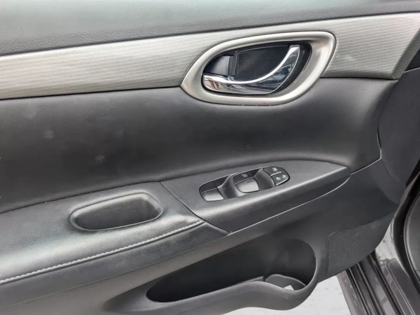 2015 /Charcoal Nissan Sentra SR (3N1AB7AP5FY) with an Other engine, located at 7000 Northlake Connector, Columbus, GA, 31904, (706) 987-8085, 32.524975, -84.978134 - If you're in the market for a reliable sedan that can seamlessly fit into your busy lifestyle, look no further than this 2015 Nissan Sentra SR at Gils Auto - Columbus #2. Located at 7000 Northlake Connector, Columbus, GA 31904, our Buy Here Pay Here dealership specializes in helping individuals from - Photo#8