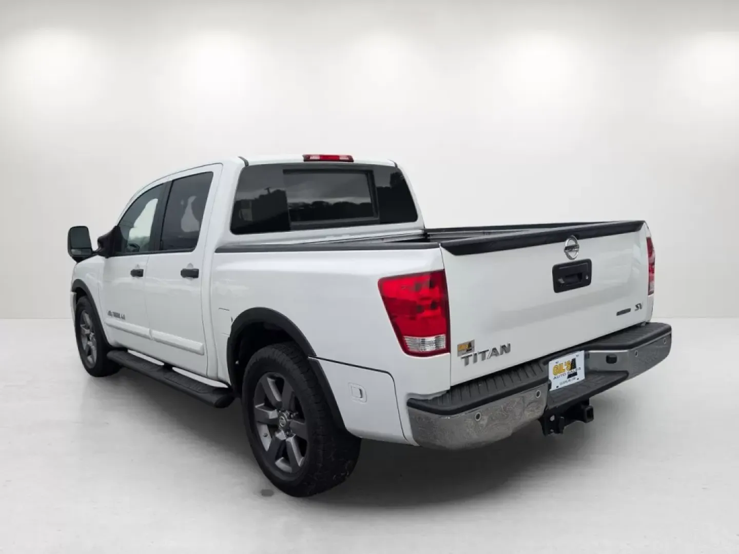 2015 /Almond Nissan Titan SV (1N6BA0EDXFN) with an Other engine, located at 1430 Gateway Drive, Opelika, AL, 36801, (334) 239-0944, 32.637871, -85.409790 - 2015 Nissan Titan SV - Photo#6