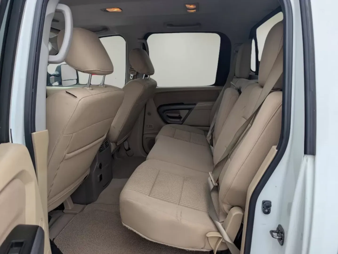 2015 /Almond Nissan Titan SV (1N6BA0EDXFN) with an Other engine, located at 1430 Gateway Drive, Opelika, AL, 36801, (334) 239-0944, 32.637871, -85.409790 - 2015 Nissan Titan SV - Photo#10