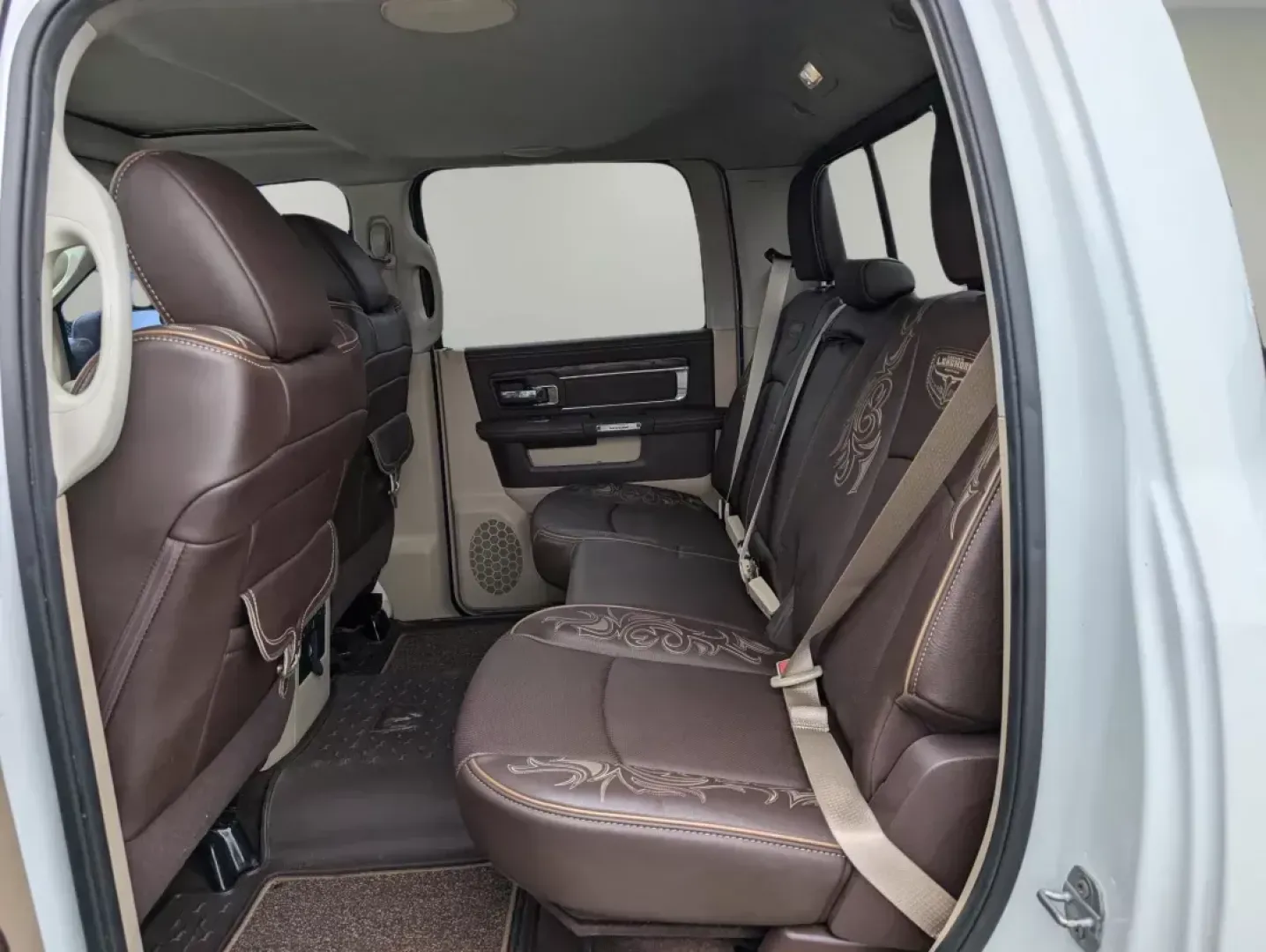 2015 /Lt Frost Beige/Brown Ram 1500 Laramie Longhorn (1C6RR7PT3FS) with an Regular Unleaded V-8 5.7 L/345 engine, 8-Speed Automatic w/OD transmission, located at 804 22nd Ave, Phenix City, AL, 36870, (334) 297-1860, 32.484749, -85.024475 - **Your Adventure Awaits with the 2015 Ram 1500 Laramie Longhorn at Gils Auto - Phenix City #2!**<br /> <br /> Are you ready to elevate your driving experience? Whether you need a reliable truck for daily commutes, a capable vehicle for weekend adventures, or a robust option for your growing family, - Photo#10