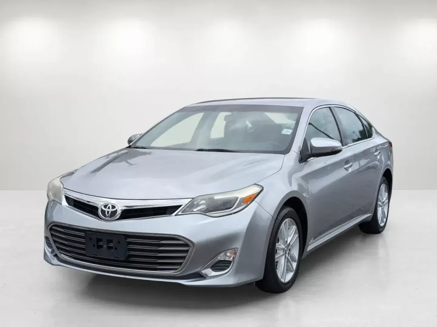 2015 Toyota Avalon XLE Premium (4T1BK1EB6FU) with an Regular Unleaded V-6 3.5 L/211 engine, 6-Speed Automatic w/OD transmission, located at 804 22nd Ave, Phenix City, AL, 36870, (334) 297-1860, 32.484749, -85.024475 - 2015 Toyota Avalon XLE Premium - Photo#1