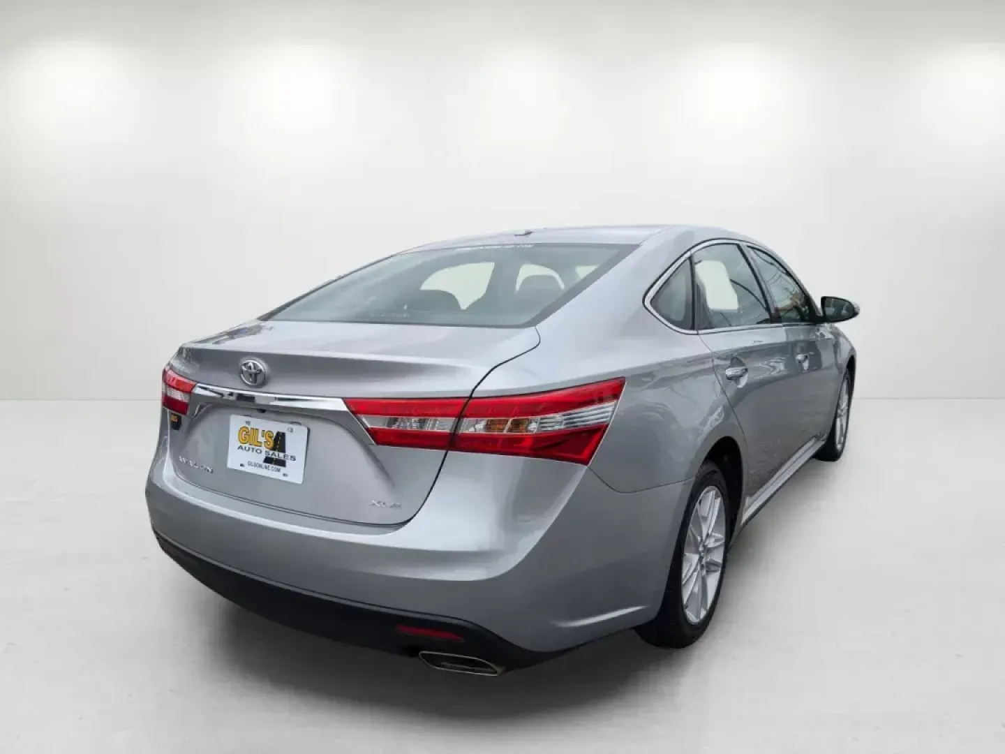 2015 Toyota Avalon XLE Premium (4T1BK1EB6FU) with an Regular Unleaded V-6 3.5 L/211 engine, 6-Speed Automatic w/OD transmission, located at 804 22nd Ave, Phenix City, AL, 36870, (334) 297-1860, 32.484749, -85.024475 - 2015 Toyota Avalon XLE Premium - Photo#5