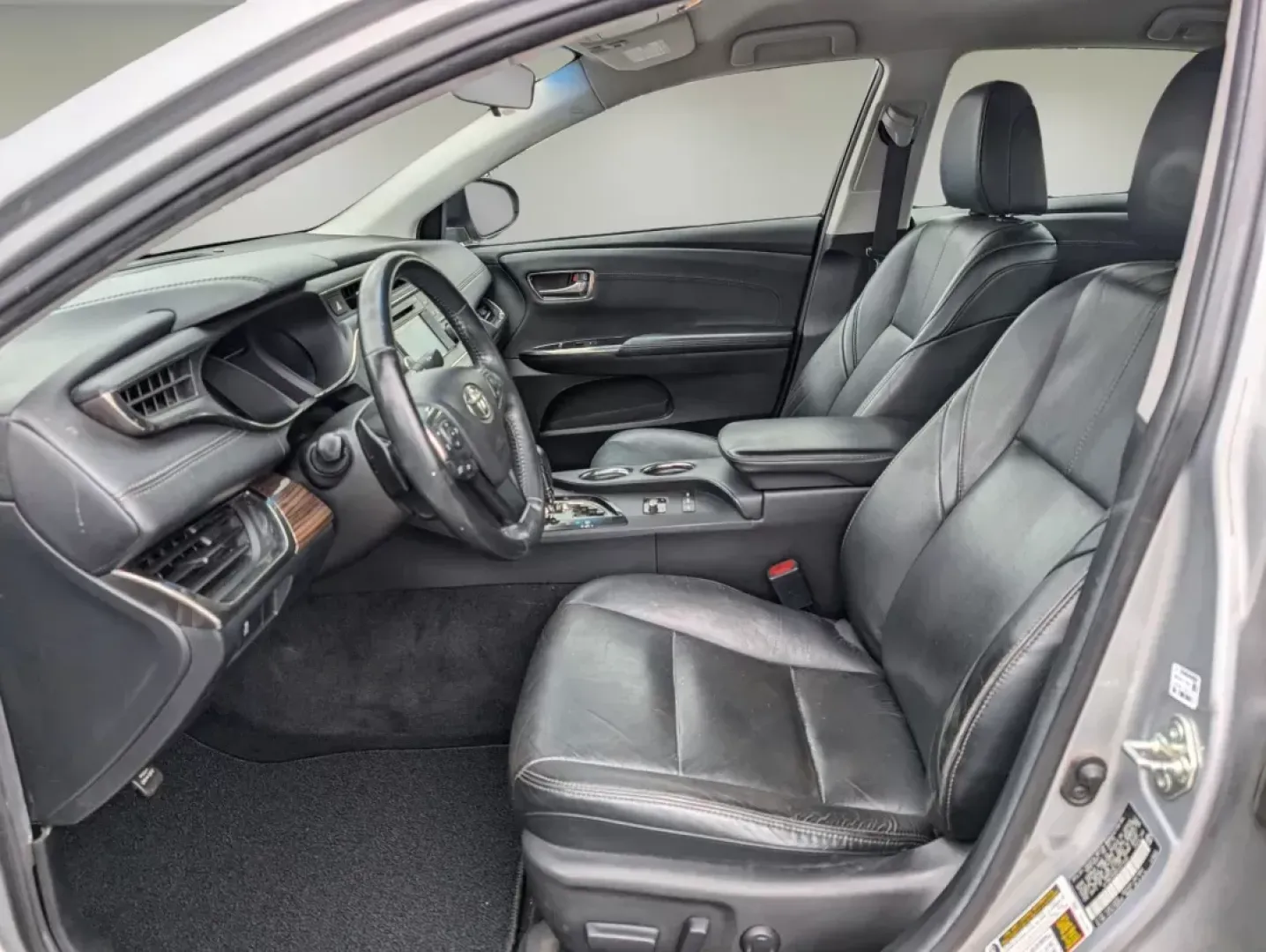 2015 Toyota Avalon XLE Premium (4T1BK1EB6FU) with an Regular Unleaded V-6 3.5 L/211 engine, 6-Speed Automatic w/OD transmission, located at 804 22nd Ave, Phenix City, AL, 36870, (334) 297-1860, 32.484749, -85.024475 - 2015 Toyota Avalon XLE Premium - Photo#10