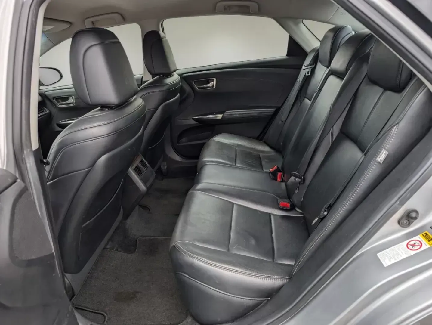 2015 Toyota Avalon XLE Premium (4T1BK1EB6FU) with an Regular Unleaded V-6 3.5 L/211 engine, 6-Speed Automatic w/OD transmission, located at 804 22nd Ave, Phenix City, AL, 36870, (334) 297-1860, 32.484749, -85.024475 - 2015 Toyota Avalon XLE Premium - Photo#11
