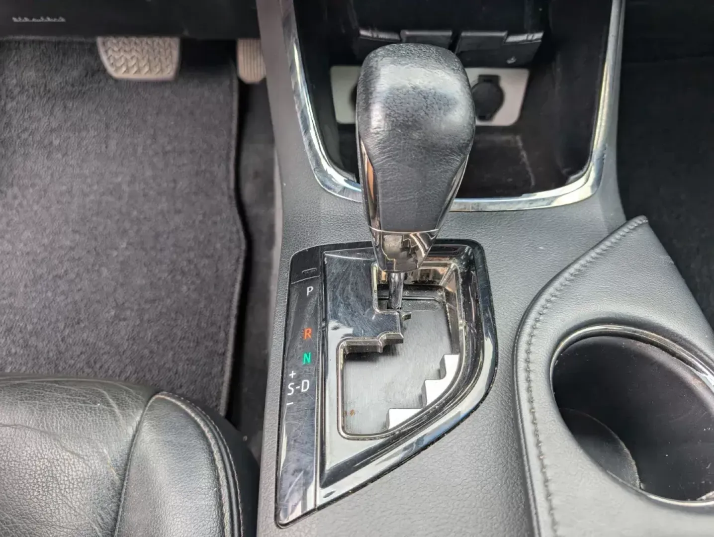 2015 Toyota Avalon XLE Premium (4T1BK1EB6FU) with an Regular Unleaded V-6 3.5 L/211 engine, 6-Speed Automatic w/OD transmission, located at 804 22nd Ave, Phenix City, AL, 36870, (334) 297-1860, 32.484749, -85.024475 - 2015 Toyota Avalon XLE Premium - Photo#14