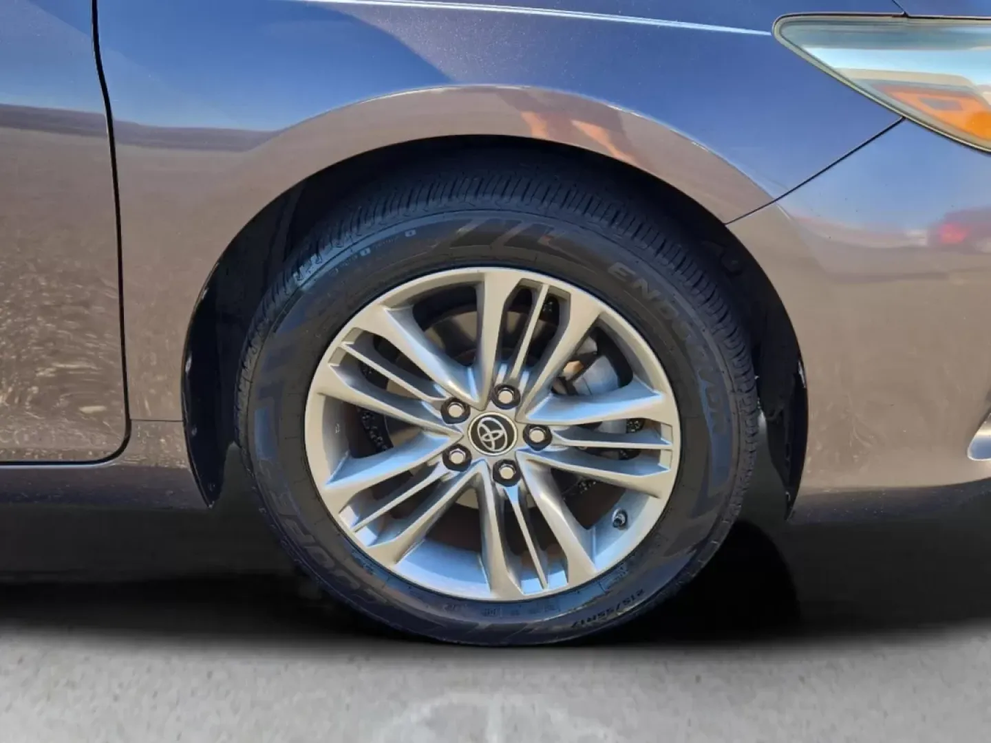 2015 Toyota Camry SE (4T1BF1FK1FU) with an Other engine, located at 1430 Gateway Drive, Opelika, AL, 36801, (334) 239-0944, 32.637871, -85.409790 - Are you searching for a reliable vehicle that combines comfort, style, and affordability? Look no further than this 2015 Toyota Camry, now available at Gils Auto in Phenix City, AL. Whether you're commuting to work, shuttling the kids around, or embarking on weekend adventures, this sedan is the per - Photo#2