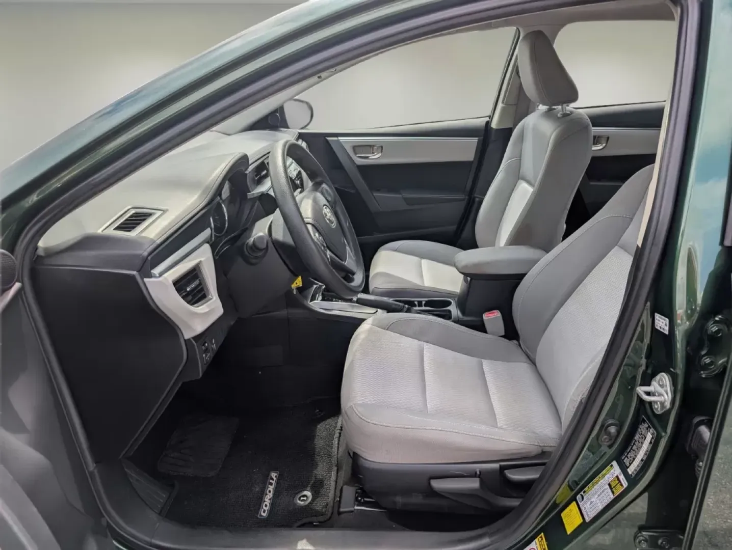 2015 Toyota Corolla LE (2T1BURHE8FC) with an Other engine, located at 7000 Northlake Connector, Columbus, GA, 31904, (706) 987-8085, 32.524975, -84.978134 - **Explore Life with a 2015 Toyota Corolla LE at Gils Auto Your Gateway to Affordable Automotive Solutions in Phenix City, AL!**<br /> <br /> Are you ready to elevate your daily commute or embark on weekend adventures without breaking the bank? Look no further than the 2015 Toyota Corolla LE, an ide - Photo#9