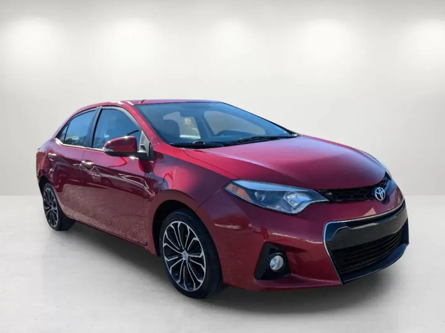 2015 Toyota Corolla S (2T1BURHE7FC) with an Regular Unleaded I-4 1.8 L/110 engine, 1-Speed CVT w/OD transmission, located at 7000 Northlake Connector, Columbus, GA, 31904, (706) 987-8085, 32.524975, -84.978134 - 2015 Toyota Corolla S - Photo#2