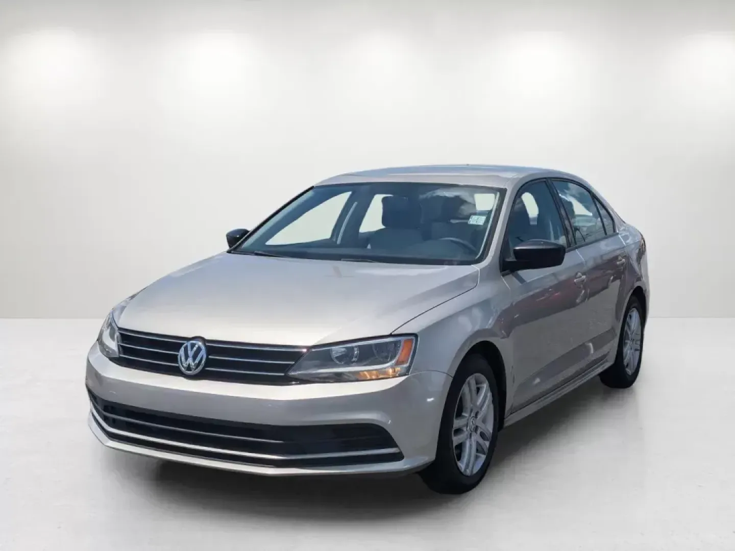 2015 Volkswagen Jetta Sedan (3VW2K7AJ3FM) with an Regular Unleaded I-4 2.0 L/121 engine, 6-Speed Automatic w/OD transmission, located at 1430 Gateway Drive, Opelika, AL, 36801, (334) 239-0944, 32.637871, -85.409790 - 2015 Volkswagen Jetta Sedan - Photo#0