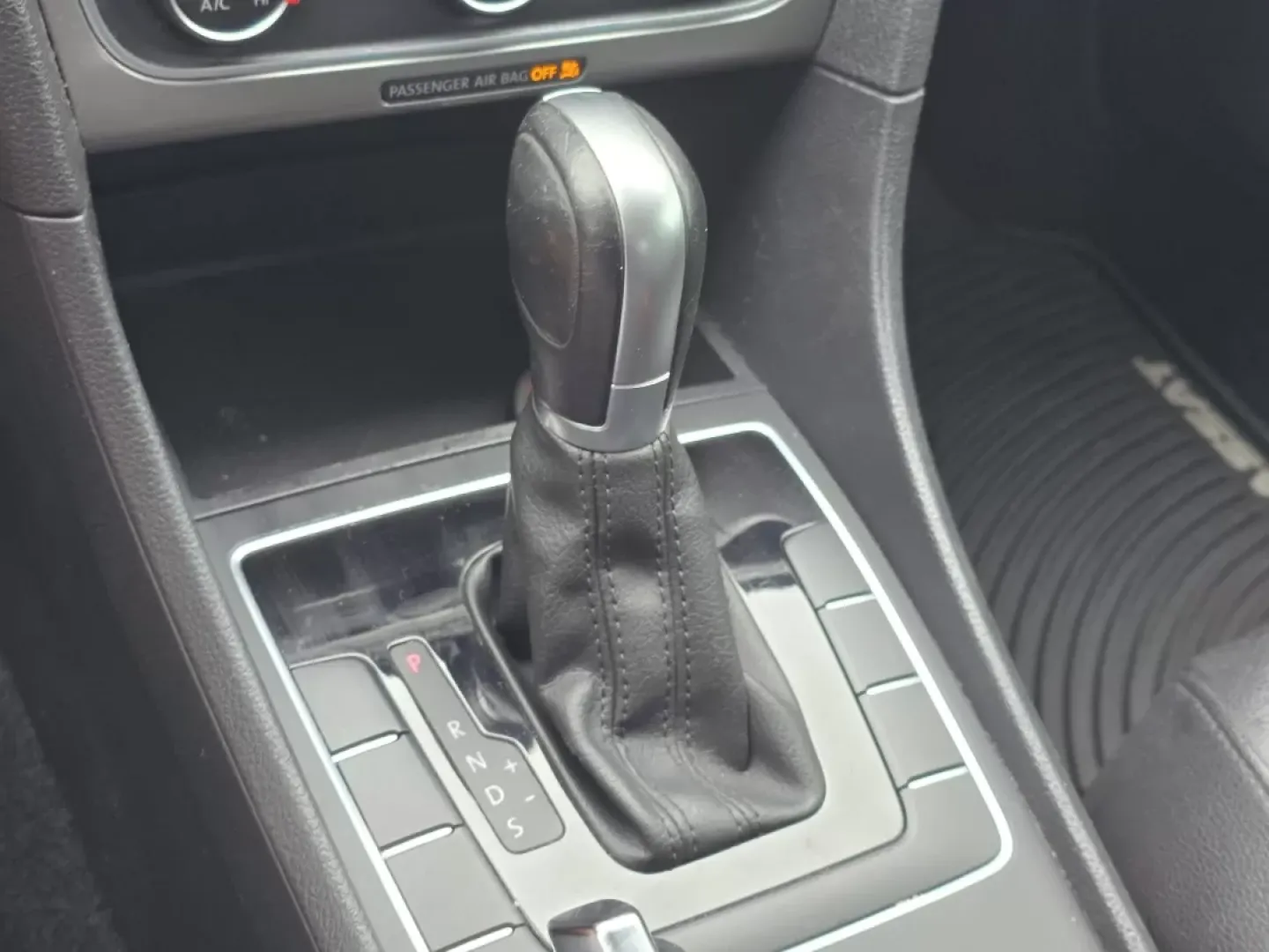 2015 Volkswagen Passat 1.8T S (1VWAT7A35FC) with an Other engine, located at 3959 U.S. 80 W, Phenix City, AL, 36870, (334) 297-4885, 32.469296, -85.135185 - **Discover the Perfect Blend of Comfort and Performance with the 2015 Volkswagen Passat! Ideal for Commuters and Growing Families Alike!**<br /> <br /> Are you searching for a dependable sedan that combines style, comfort, and functionality? Look no further than this 2015 Volkswagen Passat, availabl - Photo#14