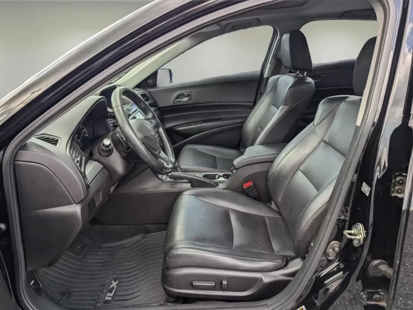 2016 Acura ILX w/Premium Pkg (19UDE2F7XGA) with an Premium Unleaded I-4 2.4 L/144 engine, 8-Speed Auto-Shift Manual w/OD transmission, located at 5115 14th Ave., Columbus, GA, 31904, (706) 323-0345, 32.511494, -84.971046 - **Elevate Your Driving Experience with the 2016 Acura ILX Perfect for Your Next Adventure!**<br /> <br /> If you're searching for a vehicle that combines style, performance, and reliability, look no further than this stunning 2016 Acura ILX, available now at Gils Auto in Columbus, GA. With its slee - Photo#9
