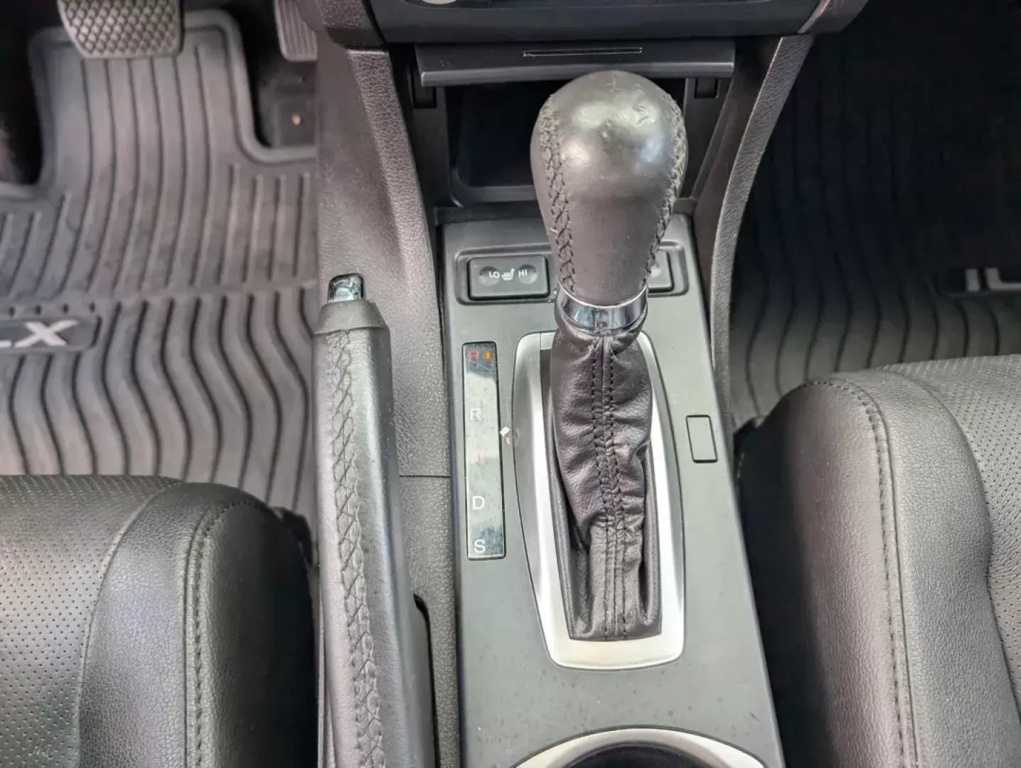 2016 Acura ILX w/Premium Pkg (19UDE2F7XGA) with an Premium Unleaded I-4 2.4 L/144 engine, 8-Speed Auto-Shift Manual w/OD transmission, located at 5115 14th Ave., Columbus, GA, 31904, (706) 323-0345, 32.511494, -84.971046 - **Elevate Your Driving Experience with the 2016 Acura ILX Perfect for Your Next Adventure!**<br /> <br /> If you're searching for a vehicle that combines style, performance, and reliability, look no further than this stunning 2016 Acura ILX, available now at Gils Auto in Columbus, GA. With its slee - Photo#12