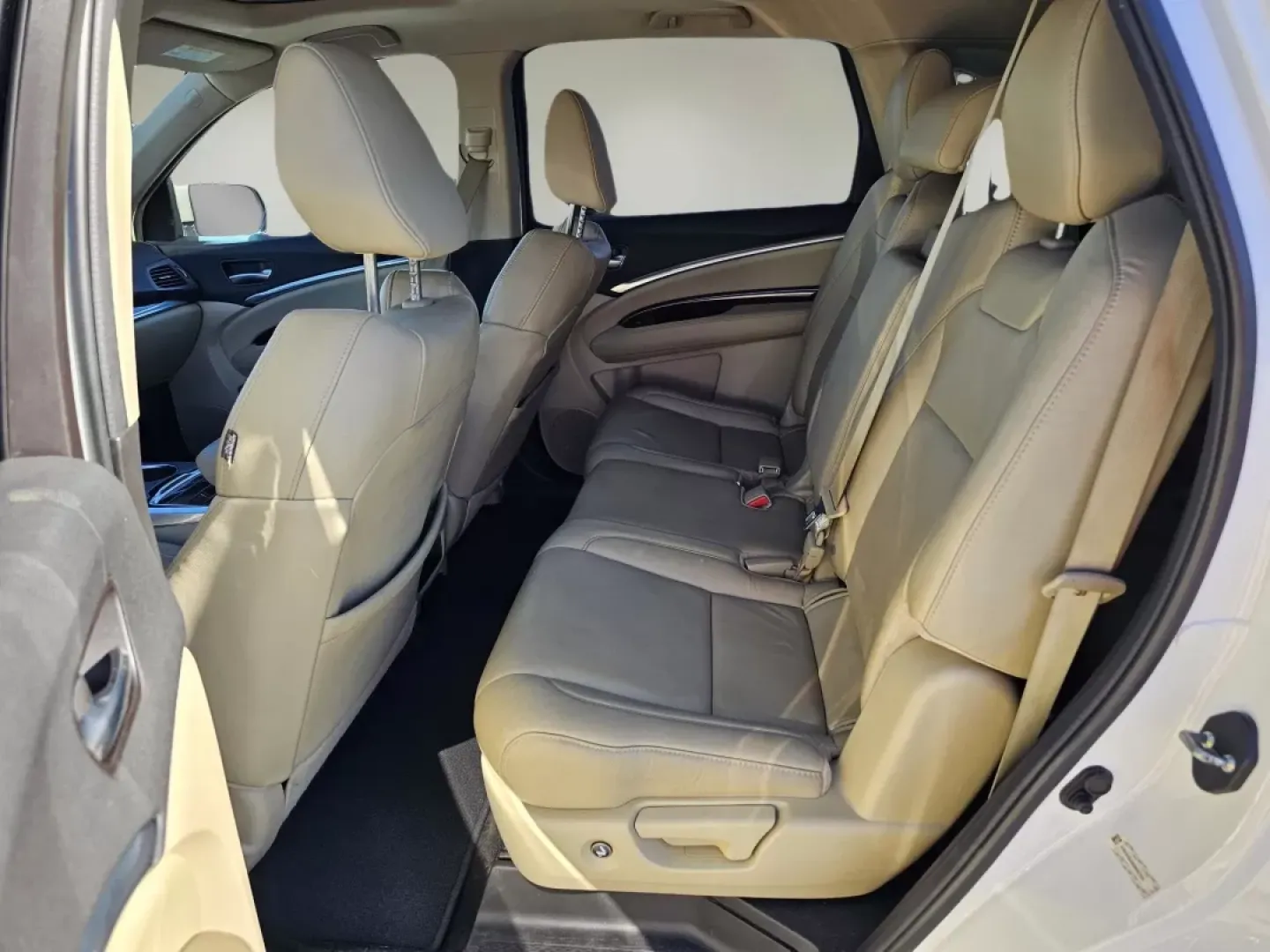 2016 Acura MDX w/Tech (5FRYD3H49GB) with an Other engine, located at 804 22nd Ave, Phenix City, AL, 36870, (334) 297-1860, 32.484749, -85.024475 - **Experience Luxury and Versatility with the 2016 Acura MDX at Gils Auto - Phenix City!**<br /> <br /> Are you searching for the perfect family SUV that offers both style and functionality? Look no further! The 2016 Acura MDX is designed for growing families and adventurers alike, making it the idea - Photo#15