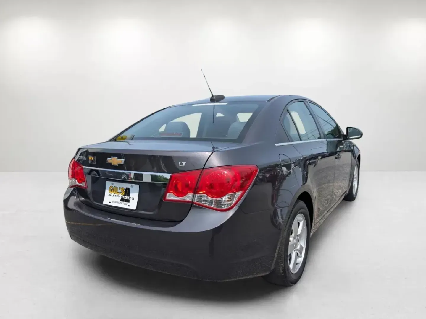 2016 /Jet Black Chevrolet Cruze Limited LT (1G1PE5SB7G7) with an Turbocharged Gas I4 1.4L/83 engine, 6-Speed Automatic transmission, located at 7000 Northlake Connector, Columbus, GA, 31904, (706) 987-8085, 32.524975, -84.978134 - **Discover Your Next Adventure with the 2016 Chevrolet Cruze Limited at Gils Auto - Columbus #2!**<br /> <br /> Are you seeking a reliable and stylish sedan that can effortlessly handle your daily commute while accommodating weekend getaways? Look no further than the 2016 Chevrolet Cruze Limited, av - Photo#4