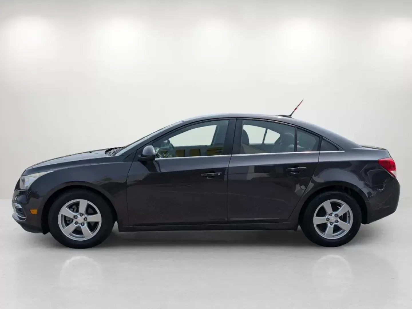 2016 /Jet Black Chevrolet Cruze Limited LT (1G1PE5SB7G7) with an Turbocharged Gas I4 1.4L/83 engine, 6-Speed Automatic transmission, located at 7000 Northlake Connector, Columbus, GA, 31904, (706) 987-8085, 32.524975, -84.978134 - **Discover Your Next Adventure with the 2016 Chevrolet Cruze Limited at Gils Auto - Columbus #2!**<br /> <br /> Are you seeking a reliable and stylish sedan that can effortlessly handle your daily commute while accommodating weekend getaways? Look no further than the 2016 Chevrolet Cruze Limited, av - Photo#7