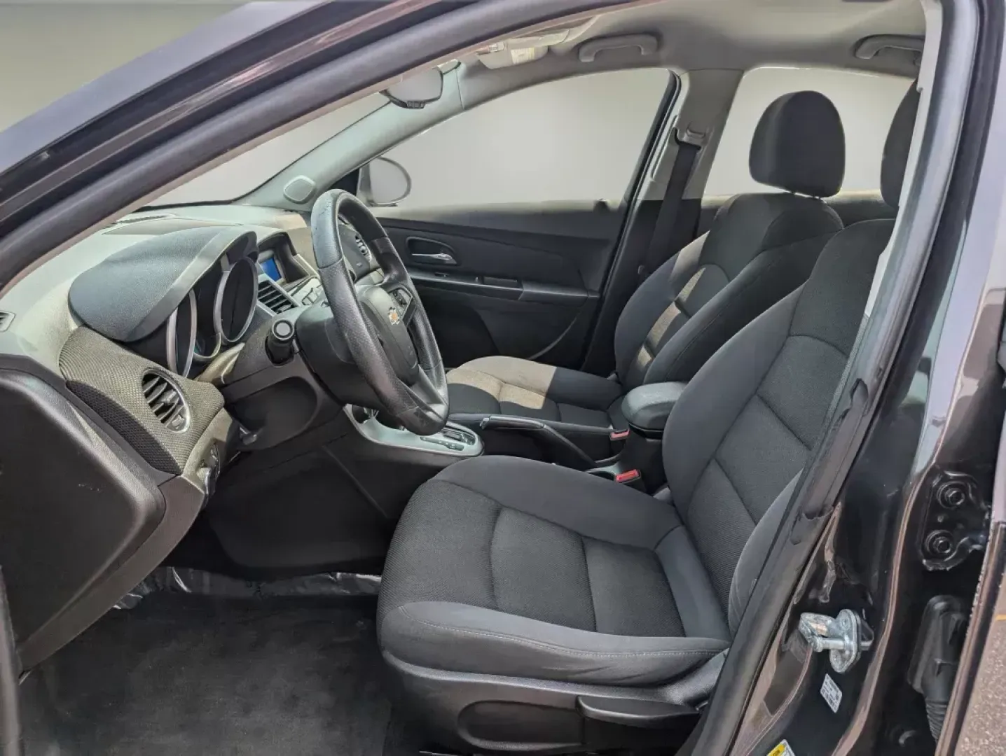 2016 /Jet Black Chevrolet Cruze Limited LT (1G1PE5SB7G7) with an Turbocharged Gas I4 1.4L/83 engine, 6-Speed Automatic transmission, located at 7000 Northlake Connector, Columbus, GA, 31904, (706) 987-8085, 32.524975, -84.978134 - **Discover Your Next Adventure with the 2016 Chevrolet Cruze Limited at Gils Auto - Columbus #2!**<br /> <br /> Are you seeking a reliable and stylish sedan that can effortlessly handle your daily commute while accommodating weekend getaways? Look no further than the 2016 Chevrolet Cruze Limited, av - Photo#9