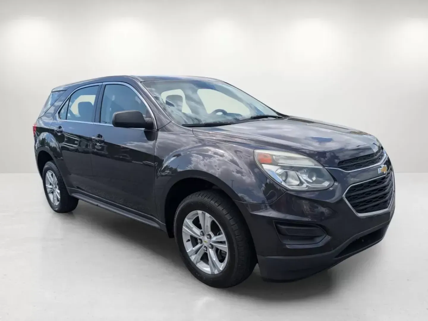 2016 /Jet Black Chevrolet Equinox LS (2GNALBEK9G6) with an Gas I4 2.4/145 engine, 6-Speed Automatic transmission, located at 804 22nd Ave, Phenix City, AL, 36870, (334) 297-1860, 32.484749, -85.024475 - **Experience Adventure with the 2016 Chevrolet Equinox LS Your Perfect Road Companion!**<br /> <br /> Are you ready to elevate your daily commute or embark on weekend adventures with family and friends? The 2016 Chevrolet Equinox LS is designed to meet the demands of modern lifestyles, making it a - Photo#3