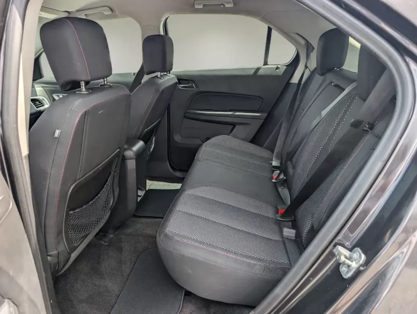 2016 /Jet Black Chevrolet Equinox LS (2GNALBEK9G6) with an Gas I4 2.4/145 engine, 6-Speed Automatic transmission, located at 804 22nd Ave, Phenix City, AL, 36870, (334) 297-1860, 32.484749, -85.024475 - **Experience Adventure with the 2016 Chevrolet Equinox LS Your Perfect Road Companion!**<br /> <br /> Are you ready to elevate your daily commute or embark on weekend adventures with family and friends? The 2016 Chevrolet Equinox LS is designed to meet the demands of modern lifestyles, making it a - Photo#11