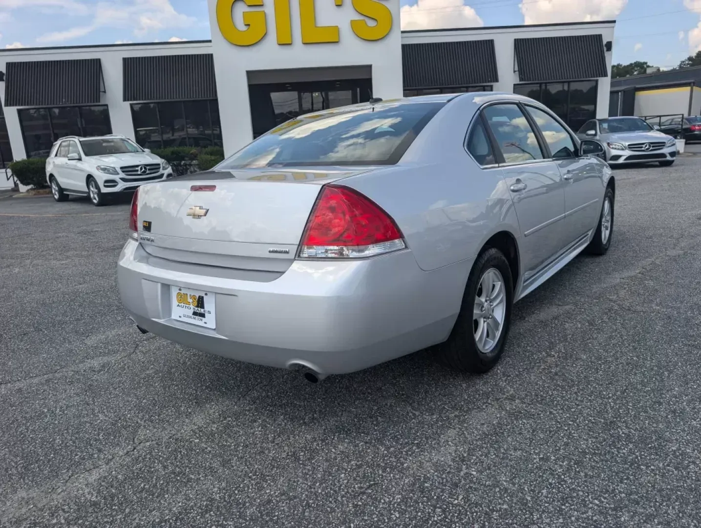 2016 /Ebony Chevrolet Impala Limited LS (2G1WA5E37G1) with an Other engine, located at 1430 Gateway Drive, Opelika, AL, 36801, (334) 239-0944, 32.637871, -85.409790 - **Discover the Perfect Companion for Every Journey: 2016 Chevrolet Impala Limited at Gils Auto in Opelika, AL!**<br /> <br /> Are you in search of a reliable sedan that seamlessly fits into your busy lifestyle? Look no further than this stunning 2016 Chevrolet Impala Limited, available now at Gils A - Photo#4