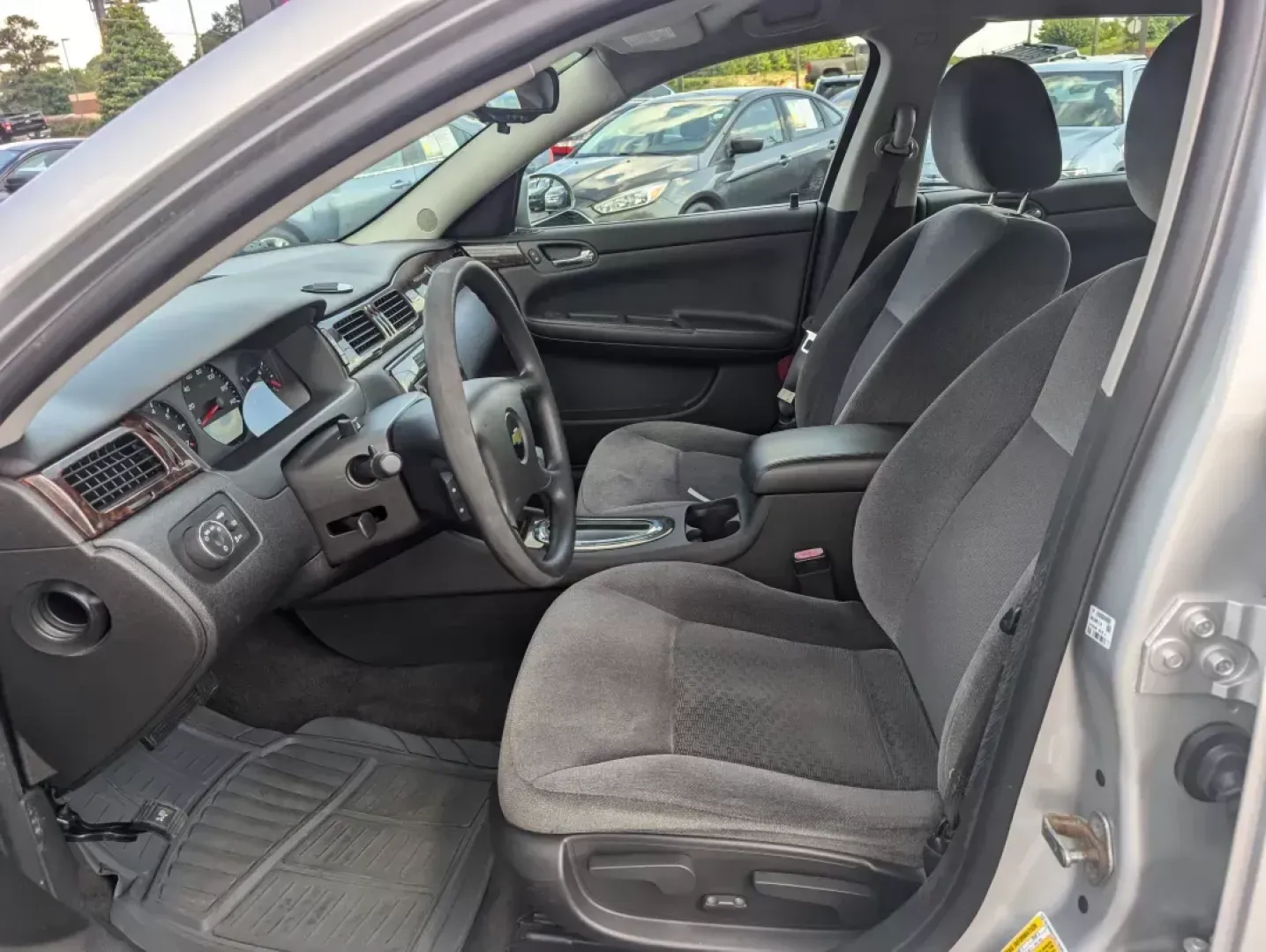 2016 /Ebony Chevrolet Impala Limited LS (2G1WA5E37G1) with an Other engine, located at 1430 Gateway Drive, Opelika, AL, 36801, (334) 239-0944, 32.637871, -85.409790 - **Discover the Perfect Companion for Every Journey: 2016 Chevrolet Impala Limited at Gils Auto in Opelika, AL!**<br /> <br /> Are you in search of a reliable sedan that seamlessly fits into your busy lifestyle? Look no further than this stunning 2016 Chevrolet Impala Limited, available now at Gils A - Photo#9