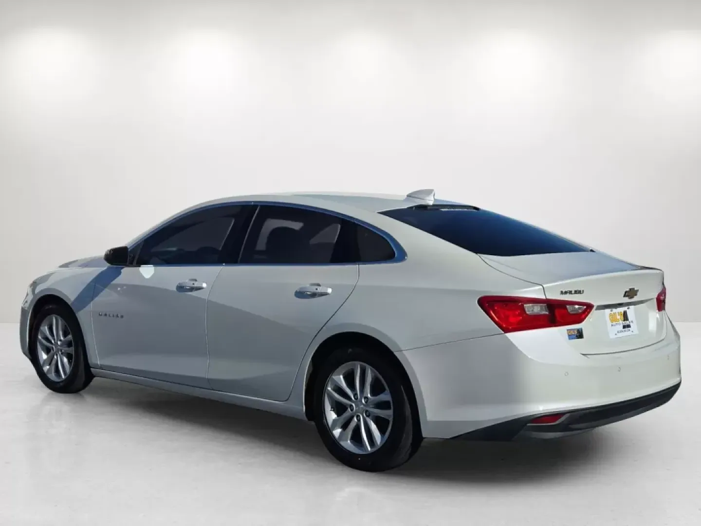 2016 /Jet Black Chevrolet Malibu LT (1G1ZE5ST0GF) with an Other engine, located at 3959 U.S. 80 W, Phenix City, AL, 36870, (334) 297-4885, 32.469296, -85.135185 - **Elevate Your Commute with this 2016 Chevrolet Malibu LT at Gils Auto - Phenix City!**<br /> <br /> Are you looking for a reliable sedan that combines style, comfort, and cutting-edge technology? Look no further! The 2016 Chevrolet Malibu LT is the perfect vehicle for your daily commute or family o - Photo#7