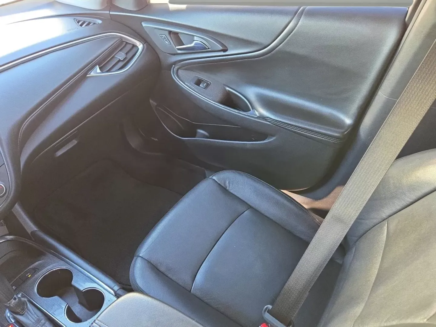 2016 /Jet Black Chevrolet Malibu LT (1G1ZE5ST0GF) with an Other engine, located at 3959 U.S. 80 W, Phenix City, AL, 36870, (334) 297-4885, 32.469296, -85.135185 - **Elevate Your Commute with this 2016 Chevrolet Malibu LT at Gils Auto - Phenix City!**<br /> <br /> Are you looking for a reliable sedan that combines style, comfort, and cutting-edge technology? Look no further! The 2016 Chevrolet Malibu LT is the perfect vehicle for your daily commute or family o - Photo#14