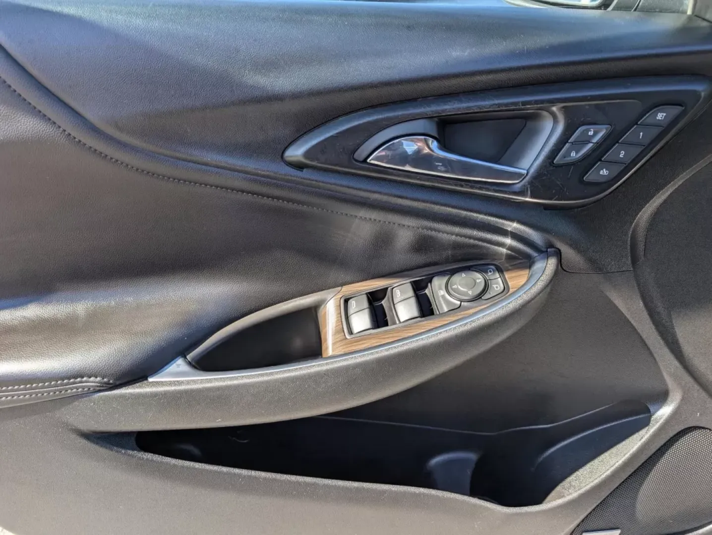 2016 /Jet Black Chevrolet Malibu Premier (1G1ZH5SX2GF) with an Other engine, located at 5115 14th Ave., Columbus, GA, 31904, (706) 323-0345, 32.511494, -84.971046 - Discover the perfect sedan that combines style, safety, and cutting-edge technology, making it the ideal choice for your daily commute or weekend adventures. Introducing the 2016 Chevrolet Malibu Premier, available now at Gils Auto in Phenix City, AL. This vehicle isn't just about getting from point - Photo#7